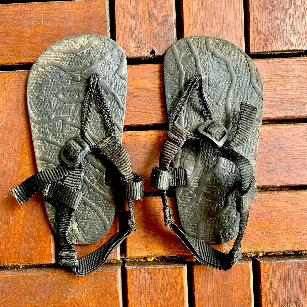 Unshoes Minimalist Barefoot Kids Sandals Water Shoes EU 23, US 7 Junior